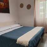 Casa Trieste Fiera باري